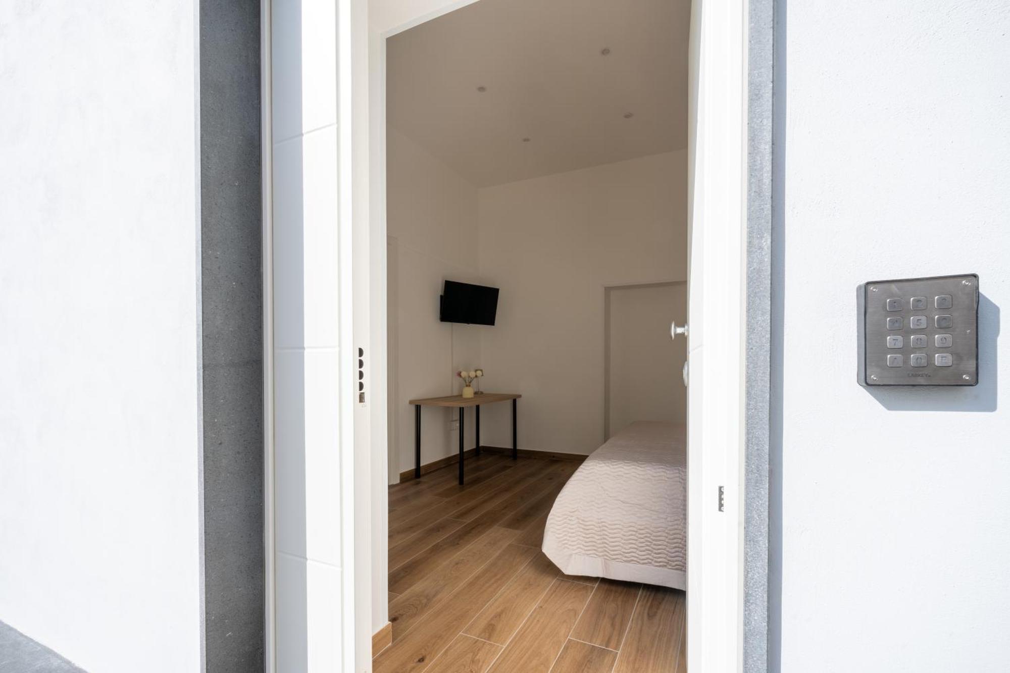 Maraf Rooms Торе Анунциата Екстериор снимка